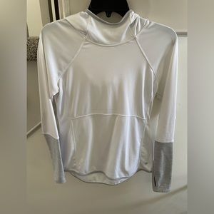 Athletic pullover